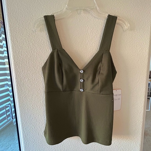 Green Mini Top - Picture 1 of 3